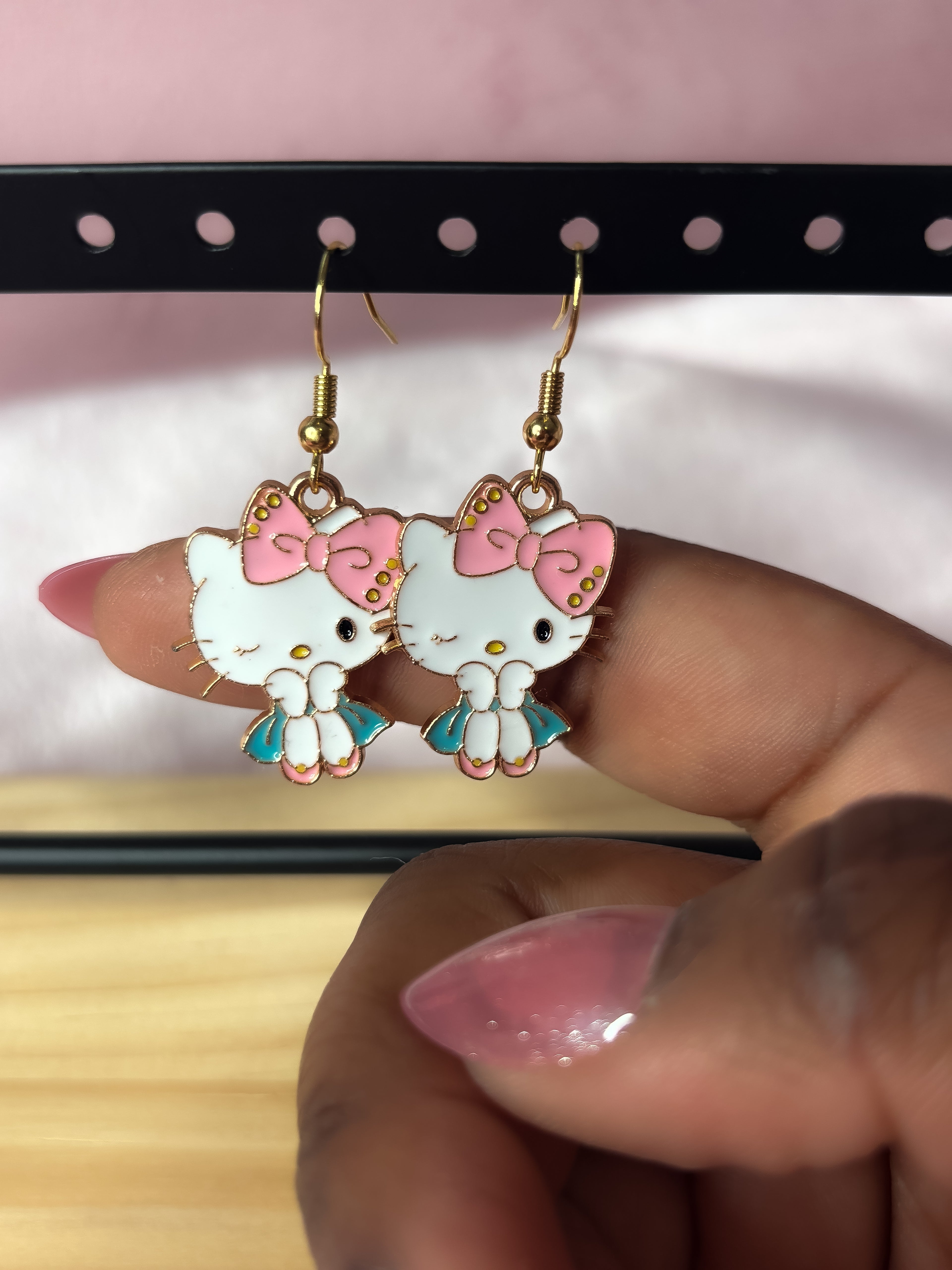 Kitty kat with huge bow earrings