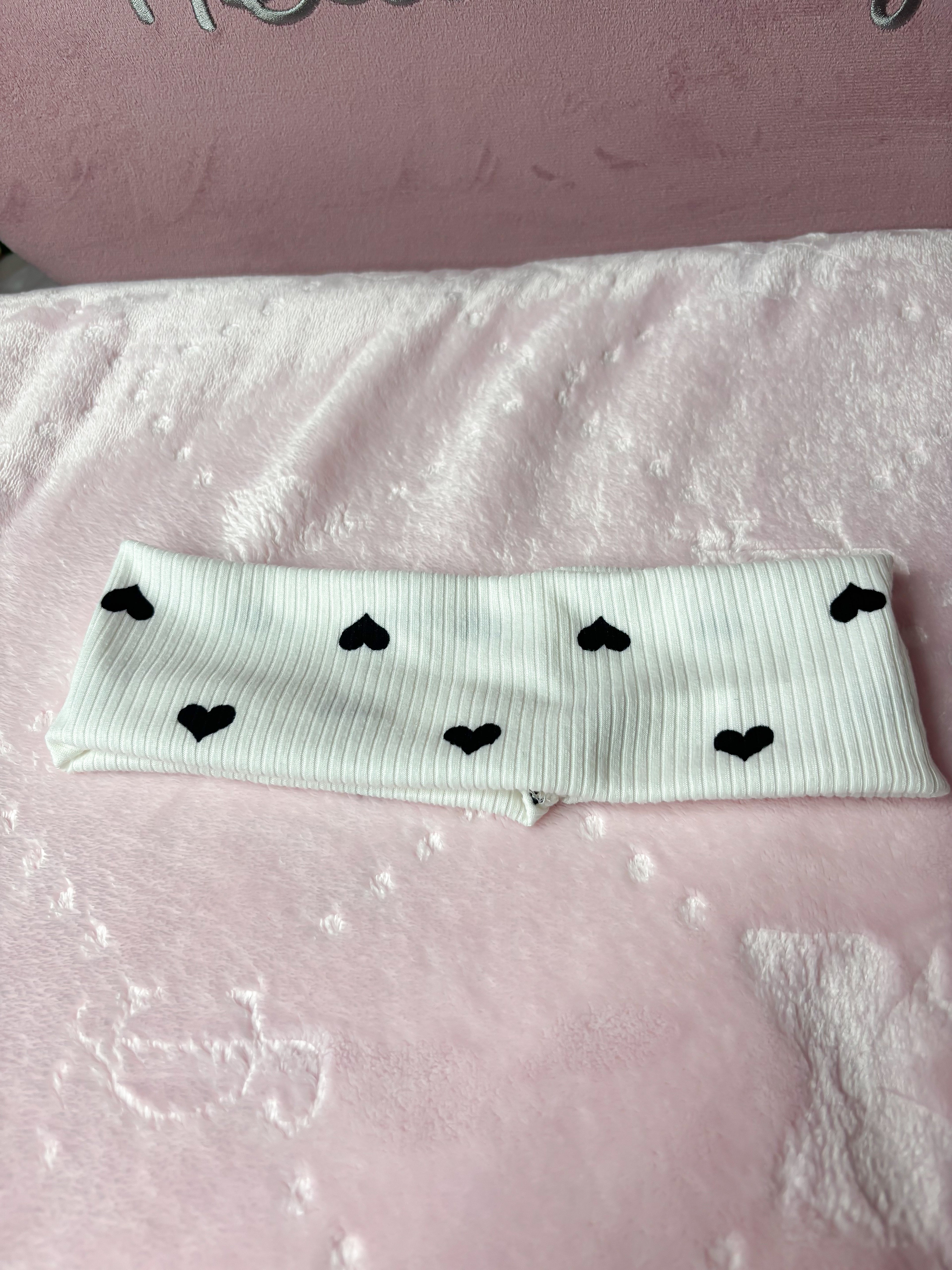 Black and White heart print soft headband